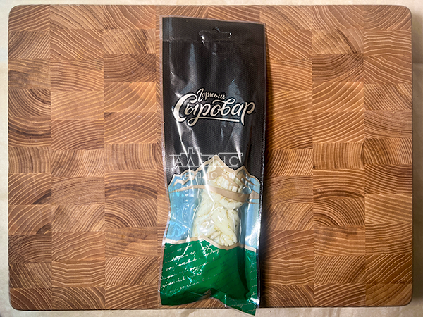 Сыр 100 гр ГОРНЫЙ СЫРОВАР (Косичка с укропом и чесноком) в Ельце