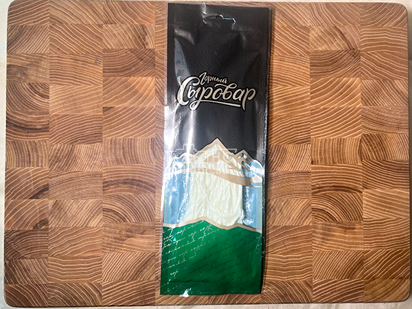 Сыр 60 гр ГОРНЫЙ СЫРОВАР (Паутинка белая с укропом и чесноком) в Ельце